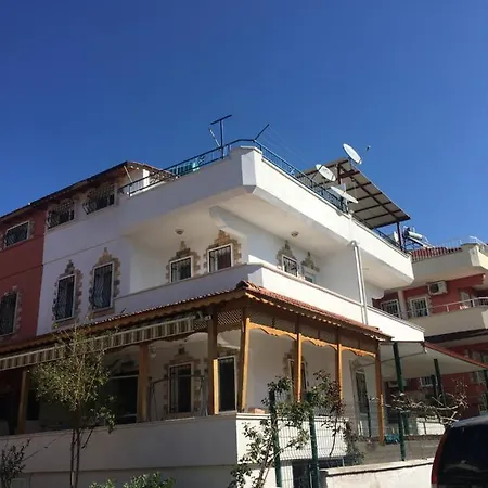 Forest View Entire House 쿠사다시